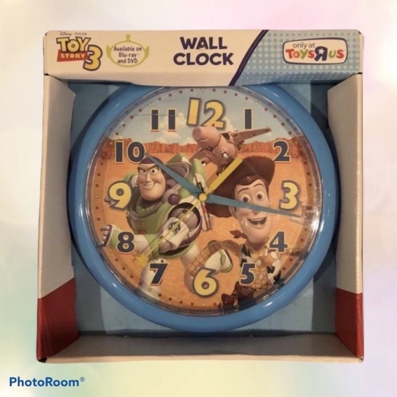 Disney Pixar Toy Story 3 Wall Clock Round 10” Woody Buzz & Hamm BNIB New in Box - Picture 11 of 14